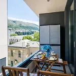 Nava - New And Spacious Gem - Free Parking Apartment