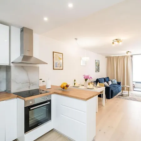 Apartment Nava - New And Spacious Gem - Free Parking *