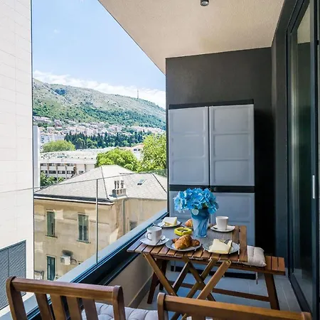 Nava - New And Spacious Gem - Free Parking Apartman