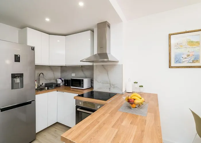 Nava - New And Spacious Gem - Free Parking Appartamento *