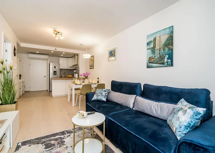 Appartamento Nava - New And Spacious Gem - Free Parking