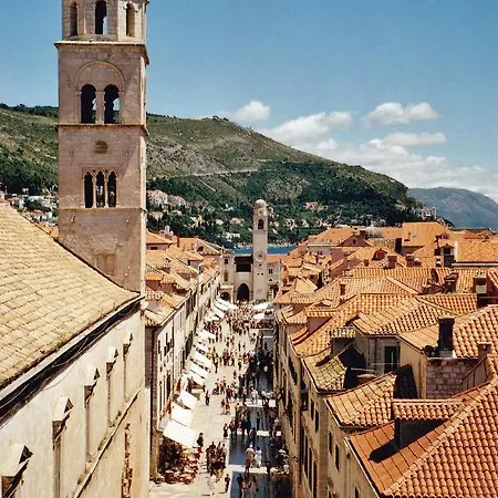 Nava - New And Spacious Gem - Free Parking