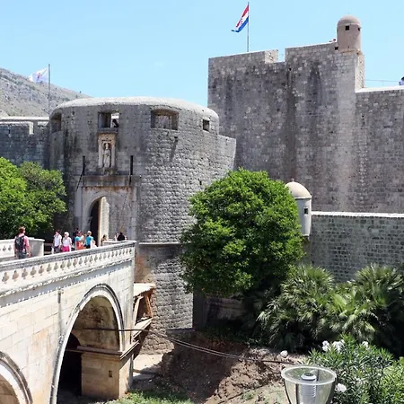 דירה Nava - New And Spacious Gem - Free Parking *